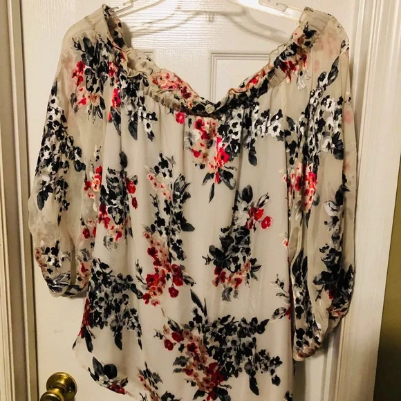 White House Black Market Pink Relaxed Smocked Blouse - Picture 8 of 12